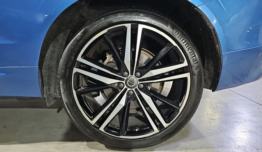 Volvo Xc60 2.0 R-DESIGN T6 AWD AUTO Suv 2018