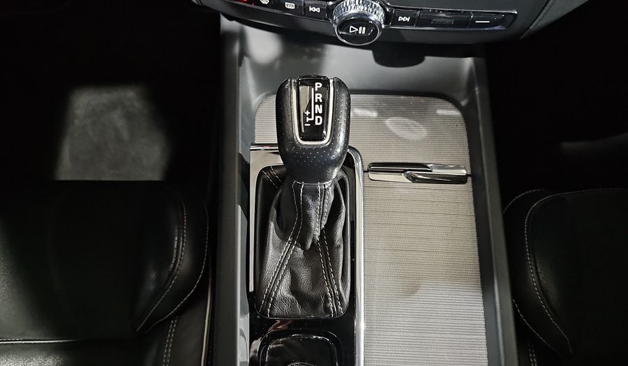 Volvo Xc60 2.0 R-DESIGN T6 AWD AUTO Suv 2018