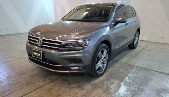 Volkswagen • Tiguan