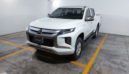 Mitsubishi • L200