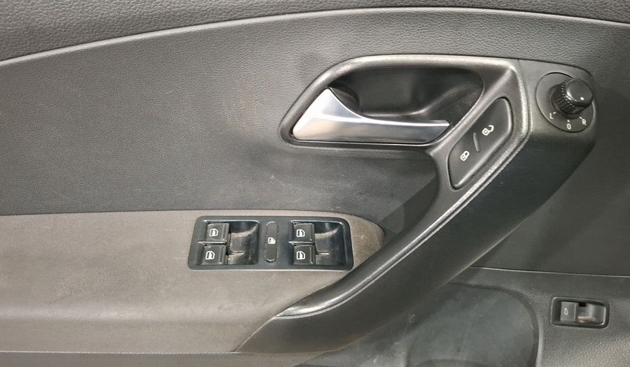 Volkswagen Vento 1.6 HIGHLINE TIPTRONIC Sedan 2014