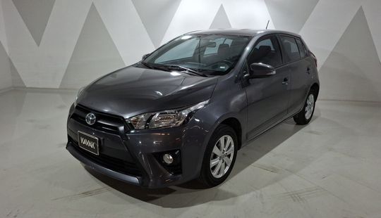 Toyota • Yaris