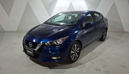 Nissan • Versa