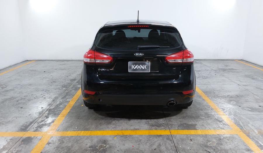 Kia Forte 2.0 EX Hatchback 2018