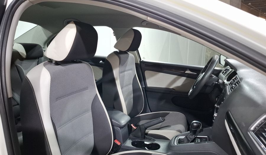 Volkswagen Jetta 2.0 LIVE TIP. Sedan 2016