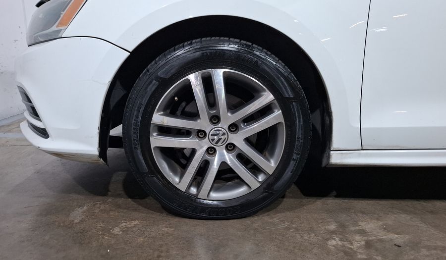 Volkswagen Jetta 2.0 LIVE TIP. Sedan 2016