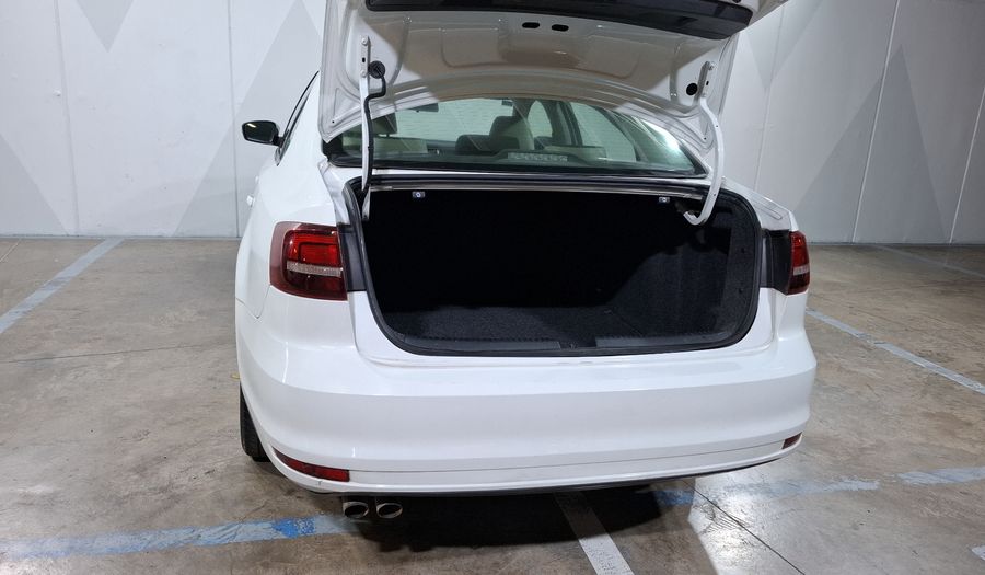 Volkswagen Jetta 2.0 LIVE TIP. Sedan 2016