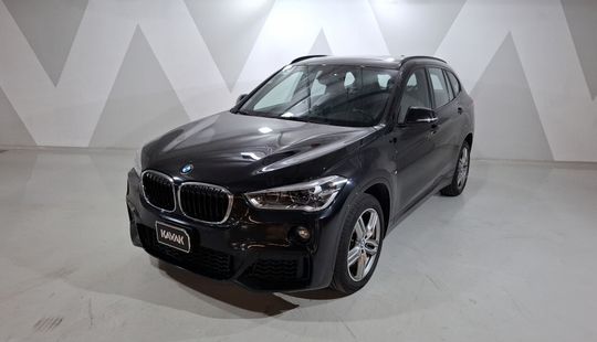 2019 • 54,134 km • Automático