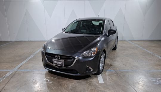 Mazda • Mazda 2