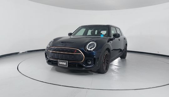 Mini • Cooper Clubman