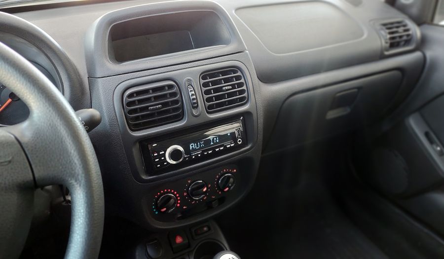 Renault Clio 1.1 CONFORT PACK Hatchback 2015