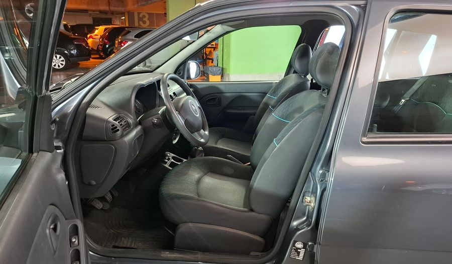 Renault Clio 1.1 CONFORT PLUS Hatchback 2014