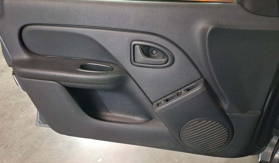Renault Clio 1.1 CONFORT PLUS Hatchback 2014