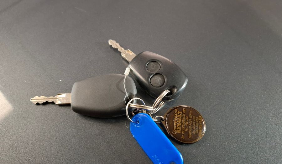 Renault Clio 1.1 CONFORT PLUS Hatchback 2014