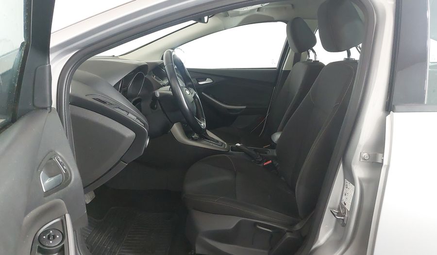 Ford Focus SE FASTBACK Sedan 2018