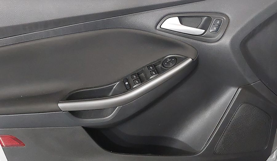 Ford Focus SE FASTBACK Sedan 2018