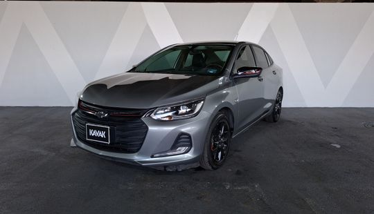 2023 • 29,000 km • Automático