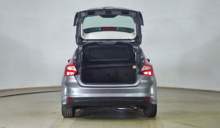 Ford Focus 2.0 SE POWER SHIFT Hatchback 2015