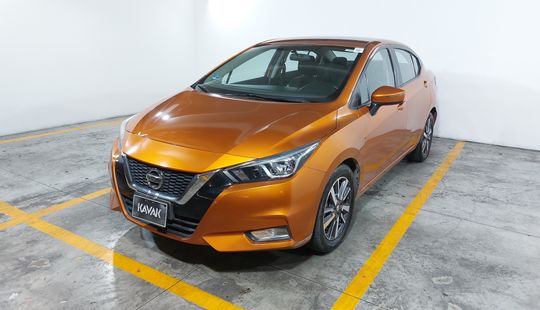 Nissan • Versa