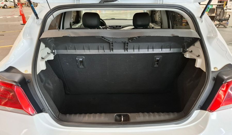 Chevrolet Onix 1.4 LT Hatchback 2018