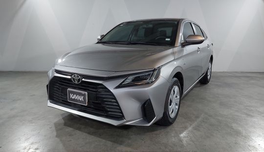 Toyota • Yaris