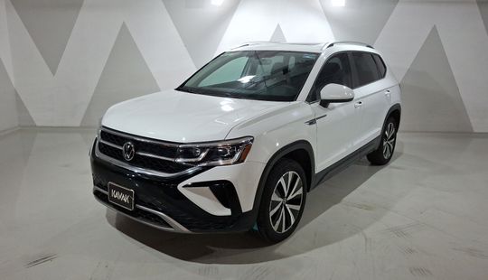 Volkswagen • Taos