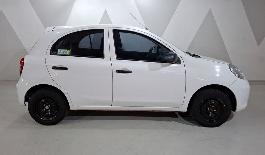 Nissan March 1.6 ACTIVE ABS MT Hatchback 2017
