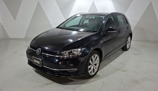 Volkswagen • Golf