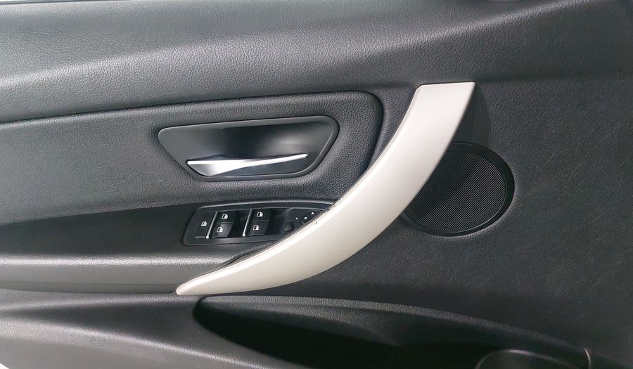 Bmw Serie 3 2.0 320IA AUTO Sedan 2017