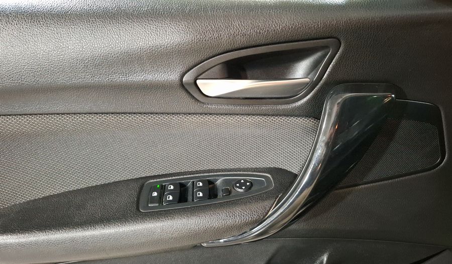 Bmw Serie 1 2.0 120IA URBAN LINE Hatchback 2017