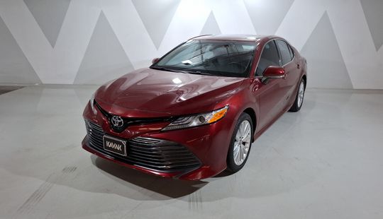 Toyota • Camry
