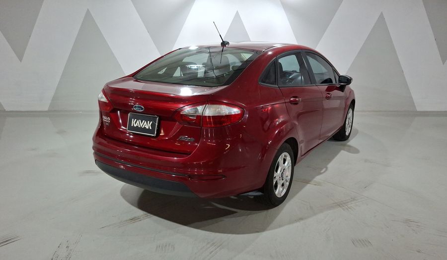 Ford Fiesta 1.6 SE MT Sedan 2016