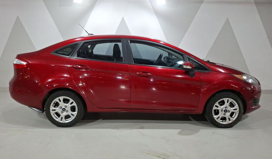 Ford Fiesta 1.6 SE MT Sedan 2016