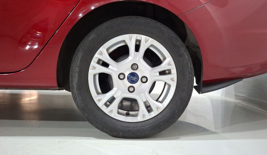 Ford Fiesta 1.6 SE MT Sedan 2016