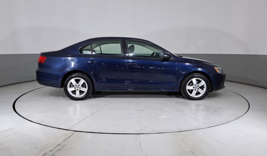 Volkswagen Jetta 2.5 STYLE ACTIVE MT Sedan 2013