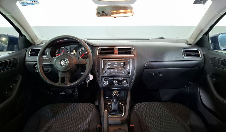 Volkswagen Jetta 2.5 STYLE ACTIVE MT Sedan 2013