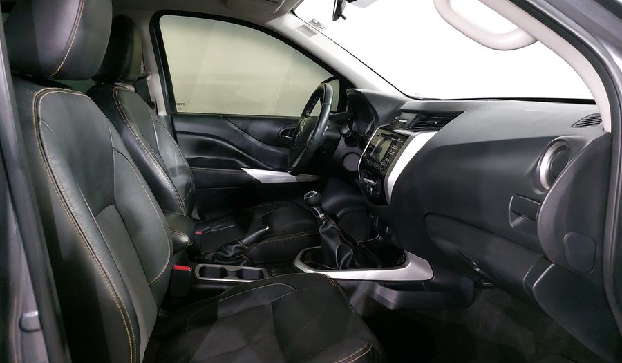 Nissan Np300 2.5 LE MIDNIGHT EDITION TM AC Pickup 2019