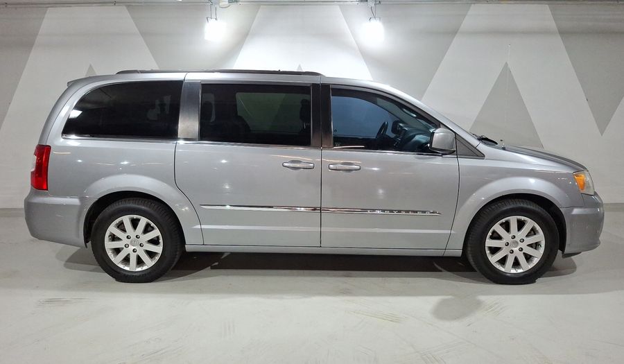 Chrysler Town & Country 3.6 TOURING Minivan 2014