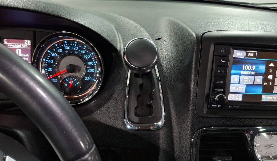 Chrysler Town & Country 3.6 TOURING Minivan 2014