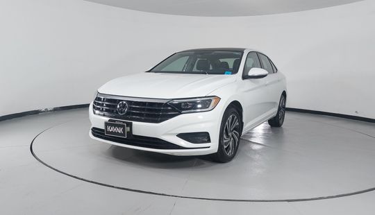 Volkswagen • Jetta