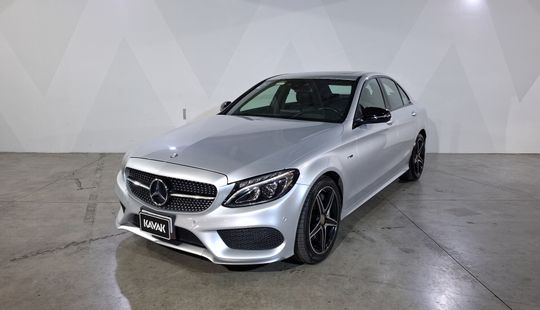 Mercedes Benz • Clase C