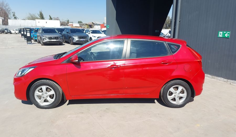 Hyundai Accent 1.6 RB GLS AC 2AB ABS Hatchback 2015