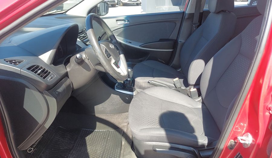 Hyundai Accent 1.6 RB GLS AC 2AB ABS Hatchback 2015