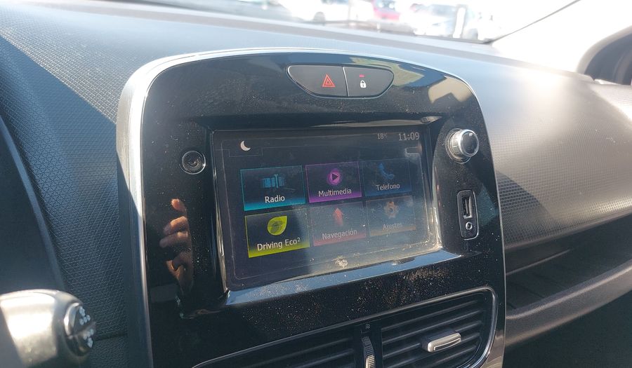 Renault Clio 1.2 EXPRESSION Hatchback 2019