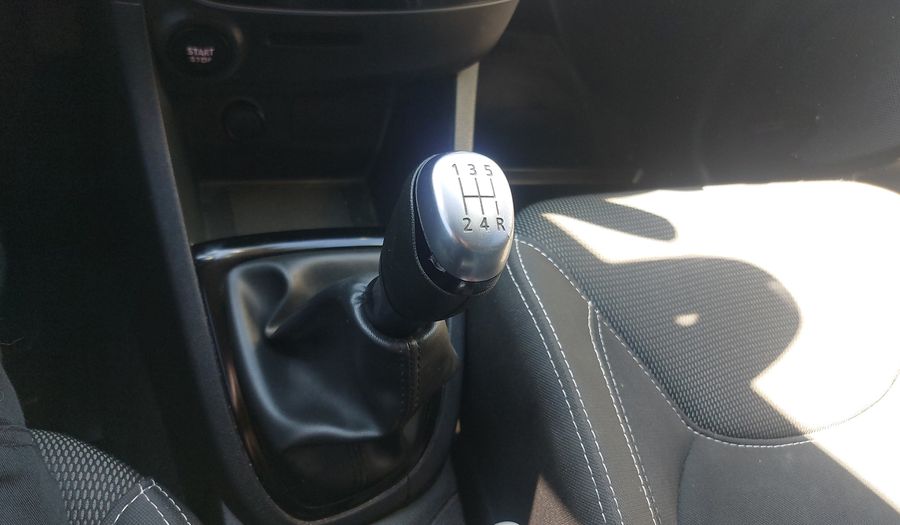 Renault Clio 1.2 EXPRESSION Hatchback 2019