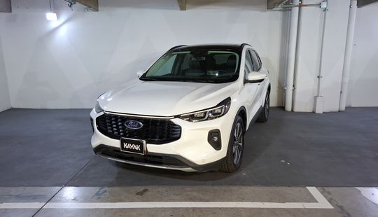 Ford • Escape