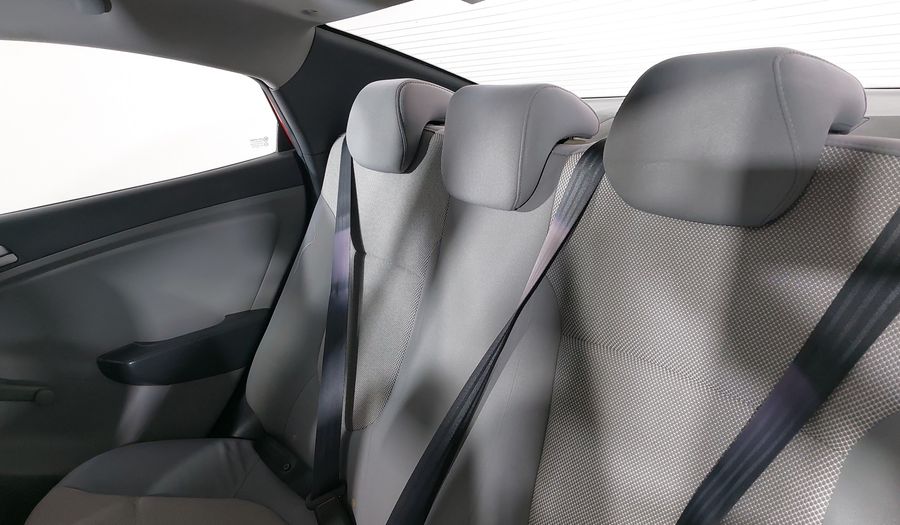 Dodge Attitude 1.6 GL 4DRS AT Sedan 2012