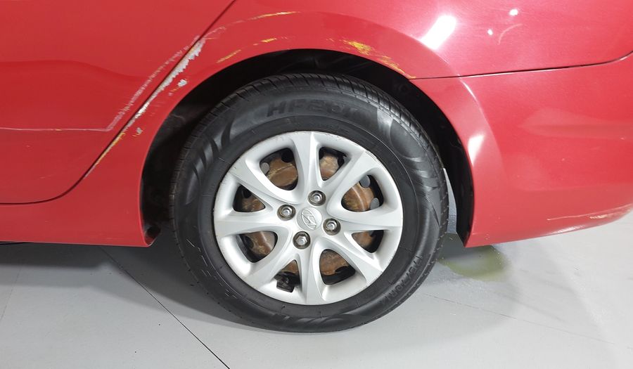 Dodge Attitude 1.6 GL 4DRS AT Sedan 2012