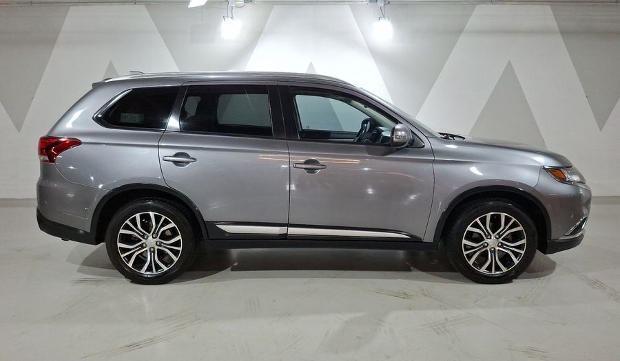 Mitsubishi Outlander 2.4 SE + AUTO Suv 2018