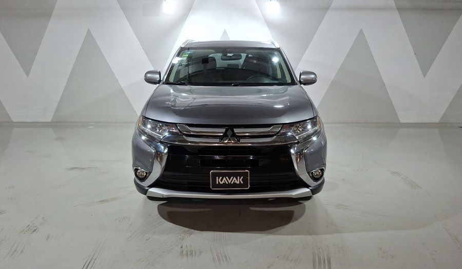 Mitsubishi Outlander 2.4 SE + AUTO Suv 2018